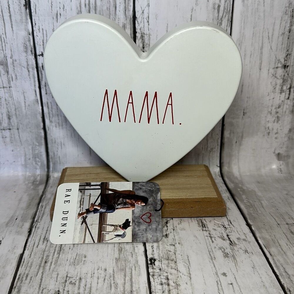 Rae Dunn 'MAMA' White‎ Heart Metal Sign Wood Base Mother’s Day Love Decor